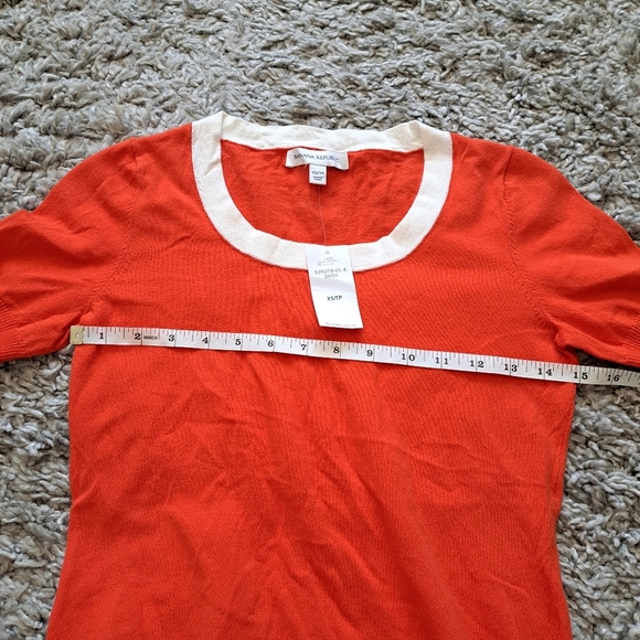 Banana Republic | Orange & white crew neck woman's t shirt - Picture 11 of 13